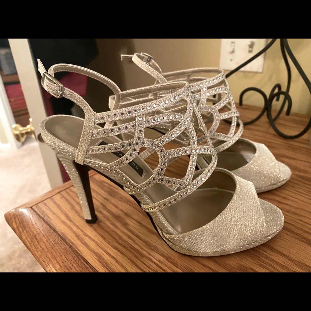 Gorgeous Caparros stilettos size 8